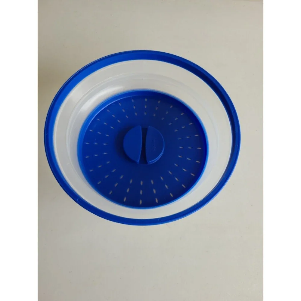 Tovolo Vented Collapsible Medium Microwave Cover (blue) - Splatter Guard